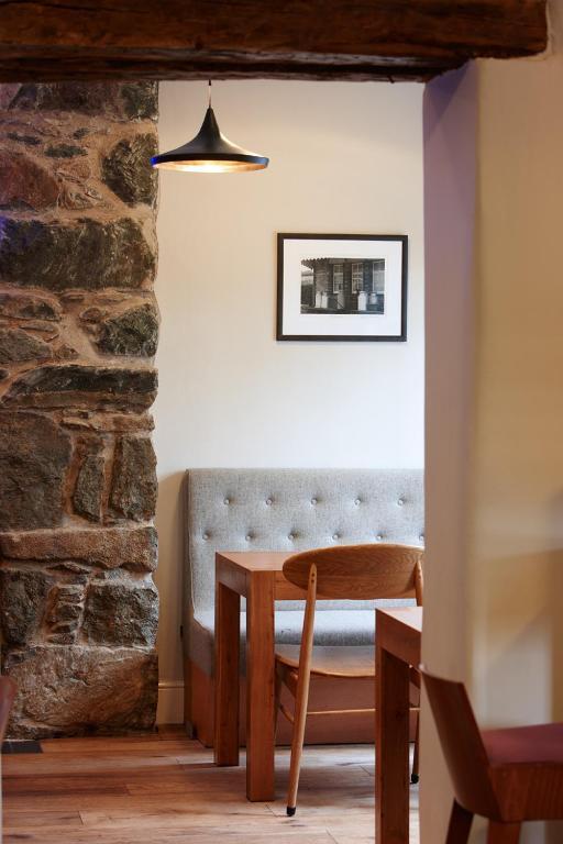 Cross Foxes - Bar Grill Rooms Dolgellau Dış mekan fotoğraf